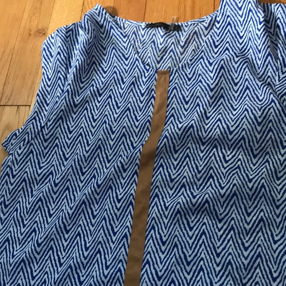 Top - Picture 2 of 3